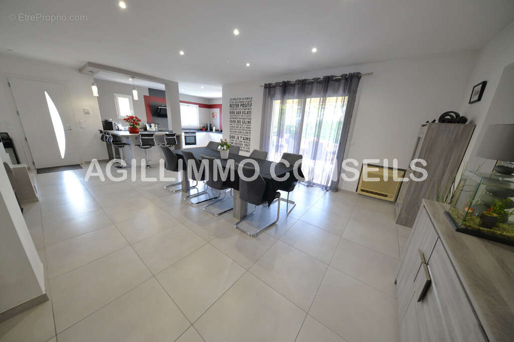 Maison à PUGET-SUR-ARGENS