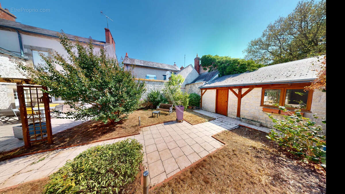 Maison familiale 8 pièces - 206 m2 - Centre ville de Neuville-aux-bois - photo 16