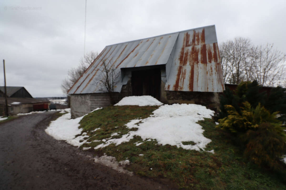 Maison à SAINT-SULPICE