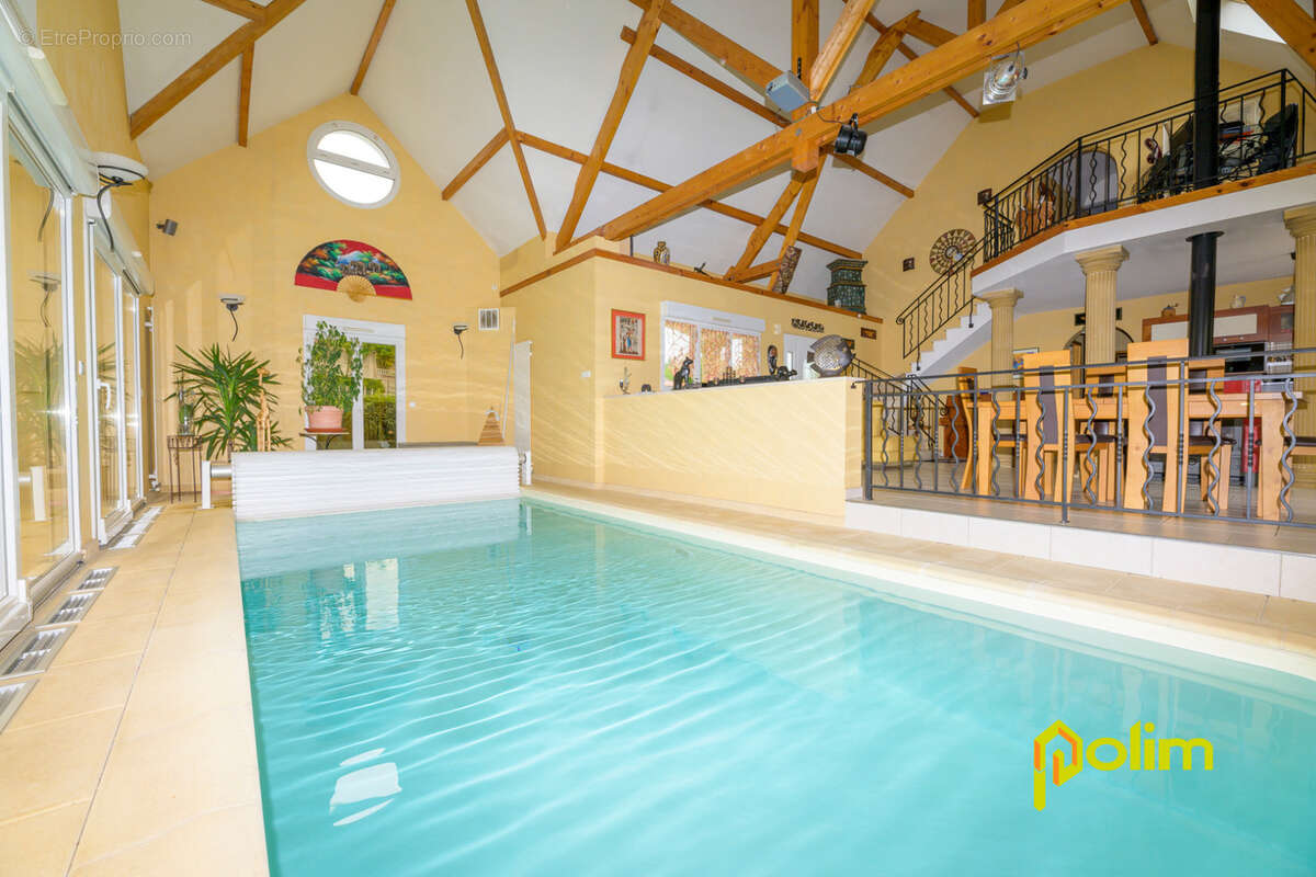 superbe villa F6 avec piscine intérieure - photo 8