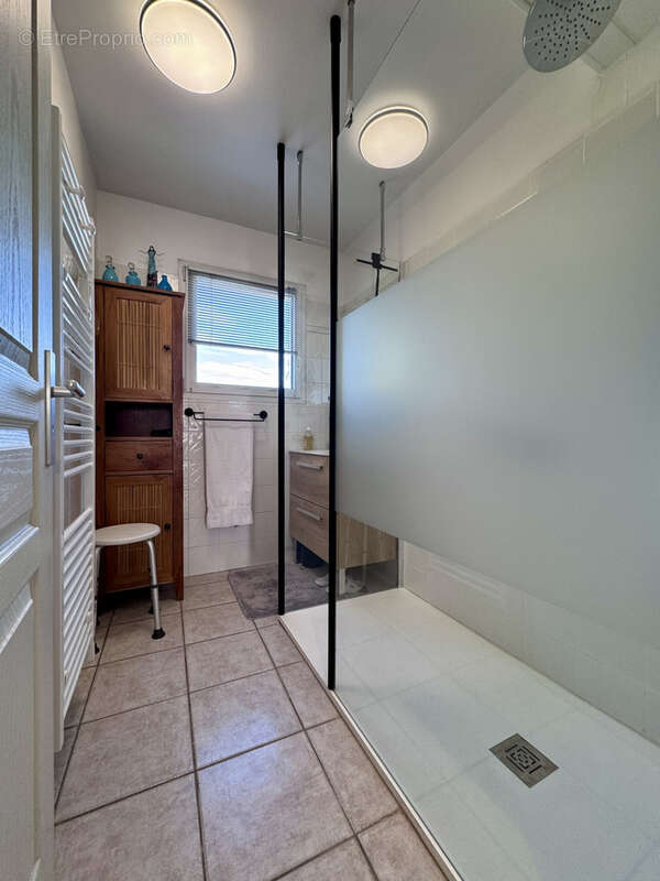 Appartement à L'ISLE-SUR-LA-SORGUE