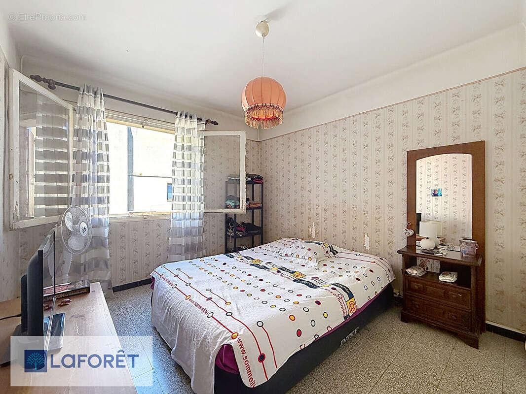Appartement à SIX-FOURS-LES-PLAGES