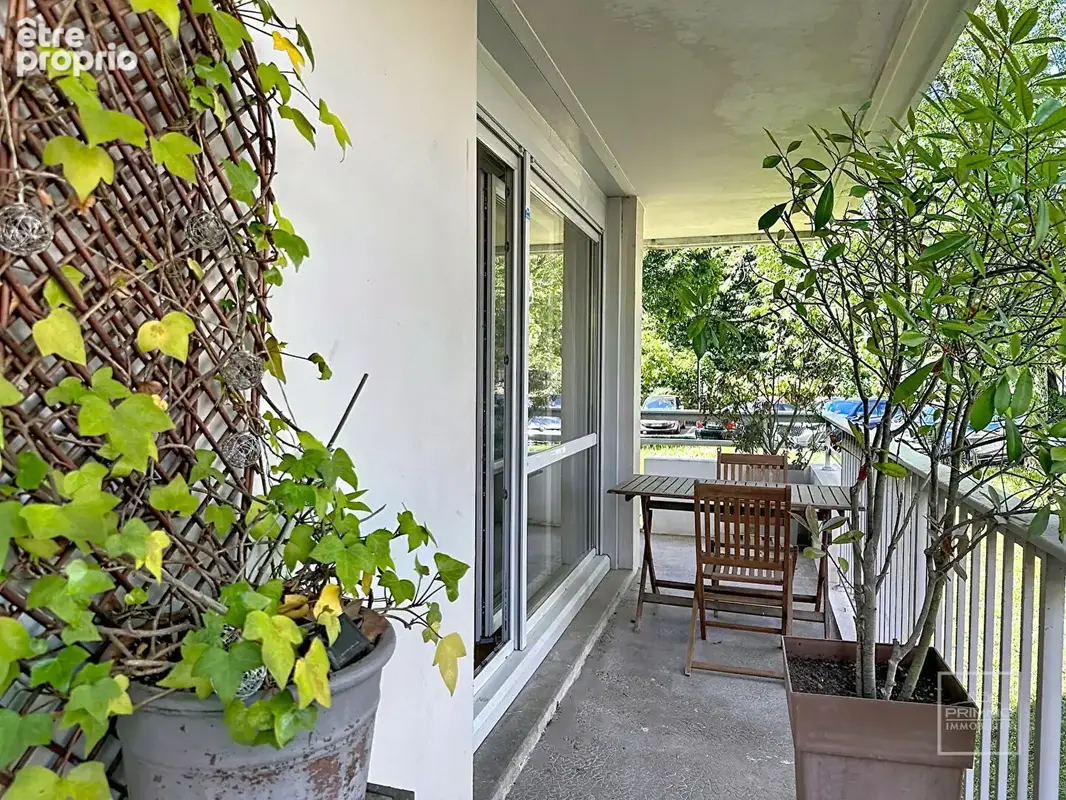 Saint Rambert,  dans un parc au calme, Appartement T3 de 75m² avec balcon de 32m² - photo 3
