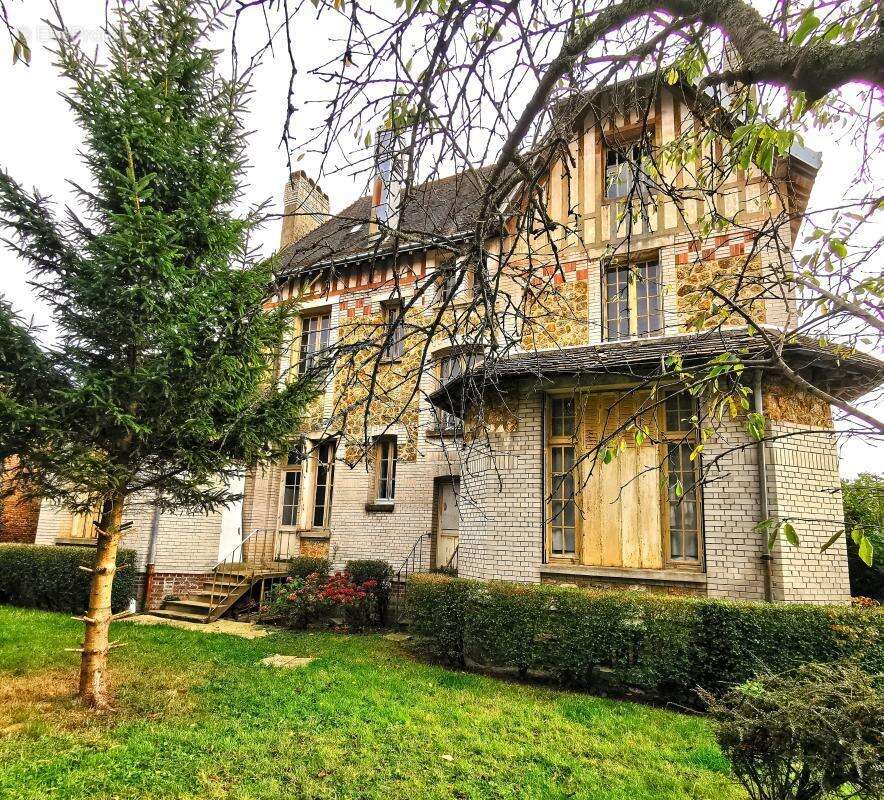 Maison à FORGES-LES-EAUX