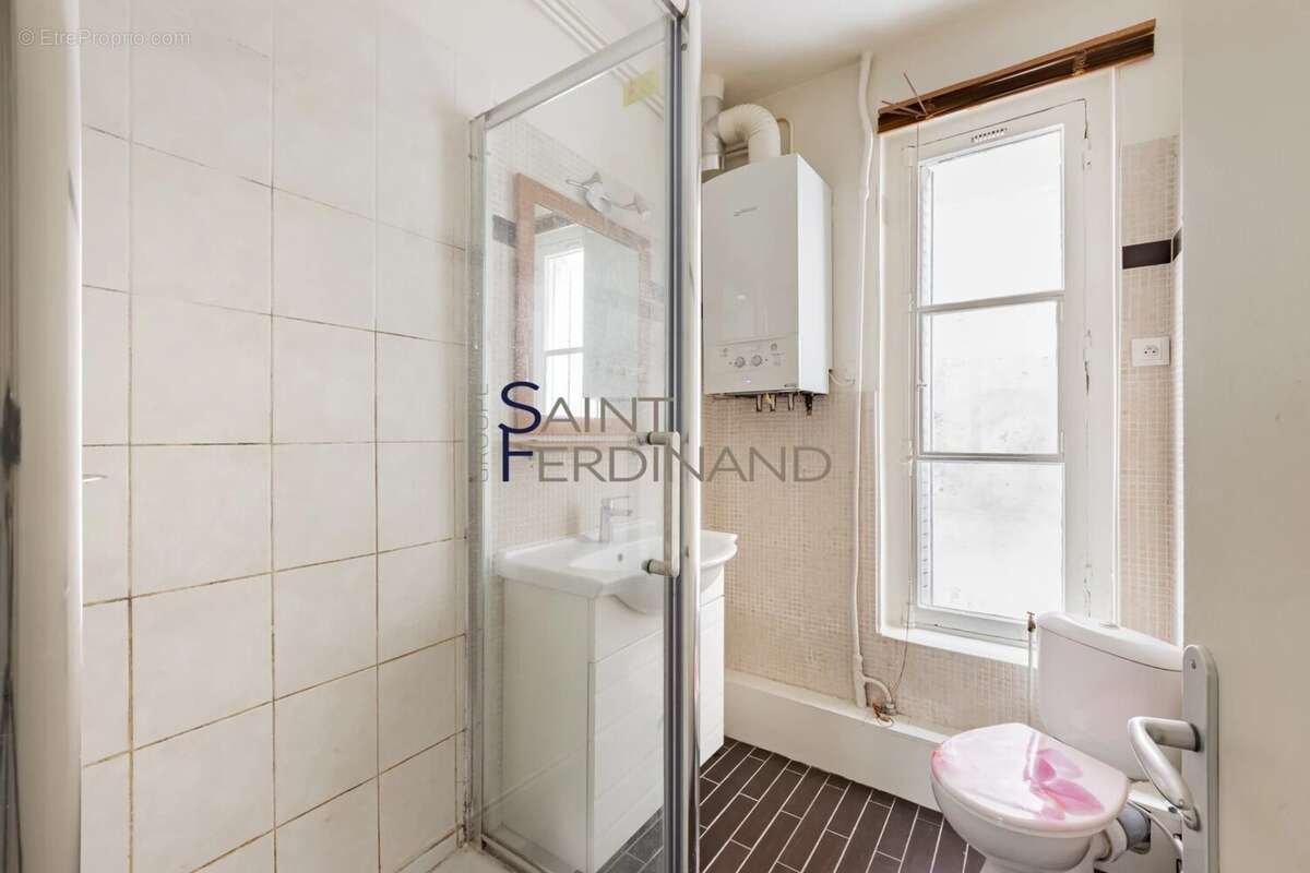 Appartement à PARIS-17E