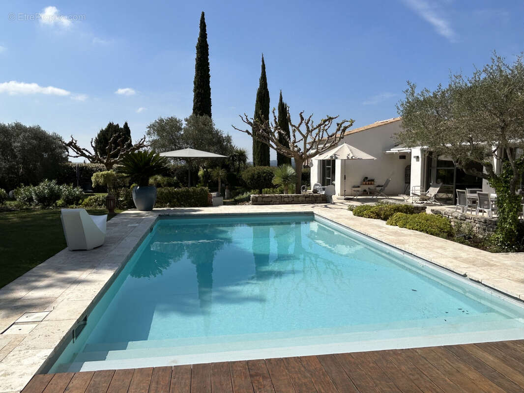 Maison à SAINT-QUENTIN-LA-POTERIE