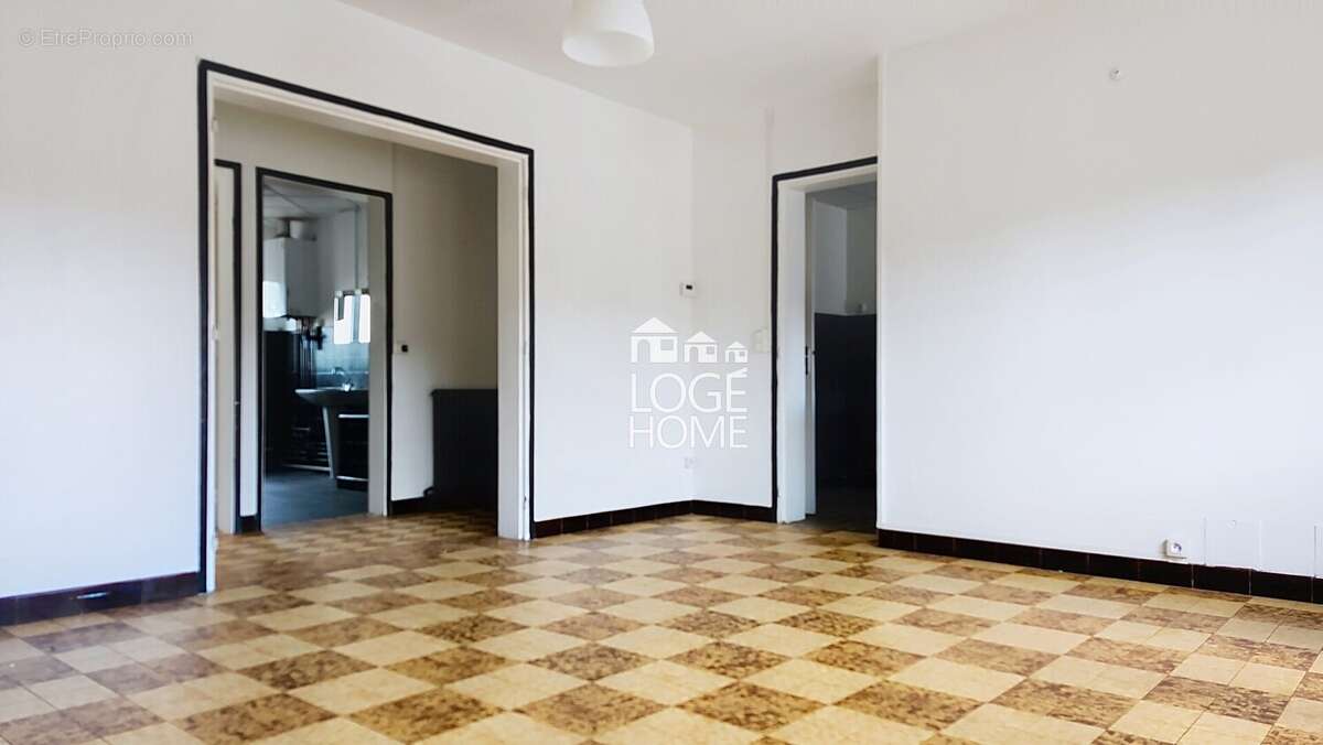 Séjour lumineux appartement 2nd étage - Appartement à HENIN-BEAUMONT