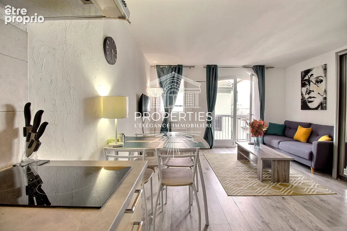 Sainte-maxime - centre ville - studio bon etat - 31m² - balcon - ascenseur - cave - photo 1