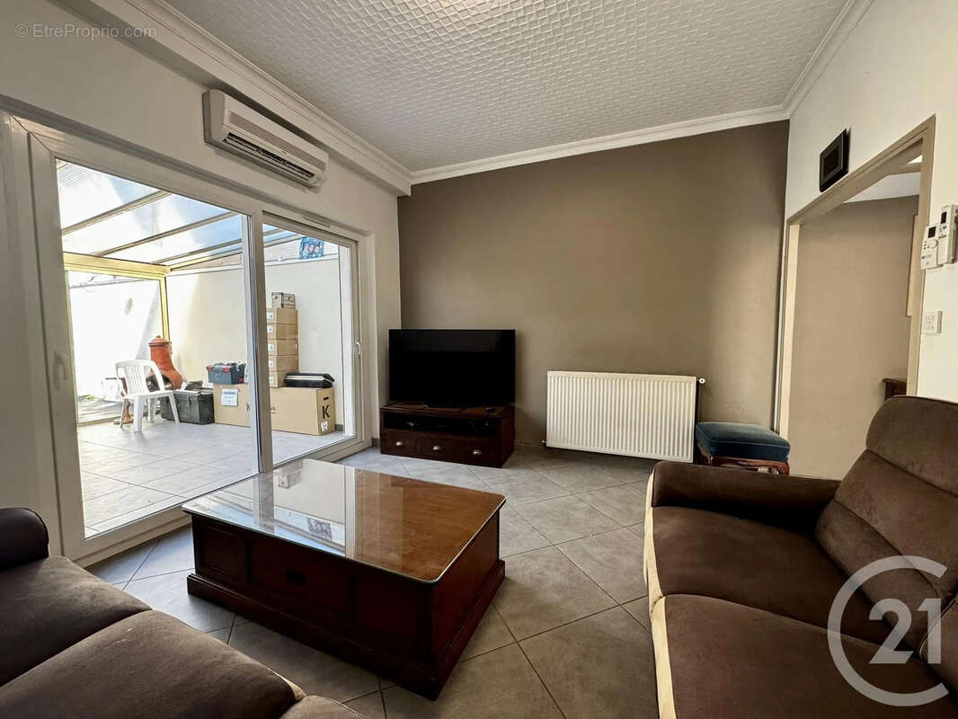 Maison 106 m² à Villeurbanne  - photo 7