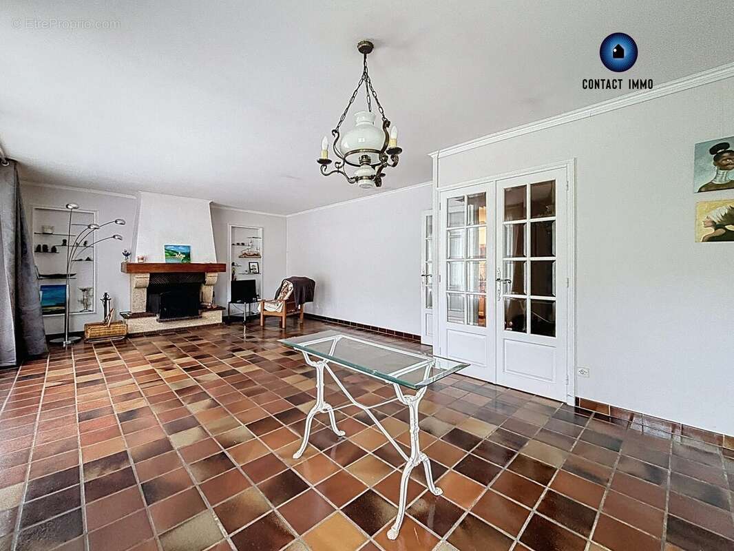 Maison à LISSAC-SUR-COUZE