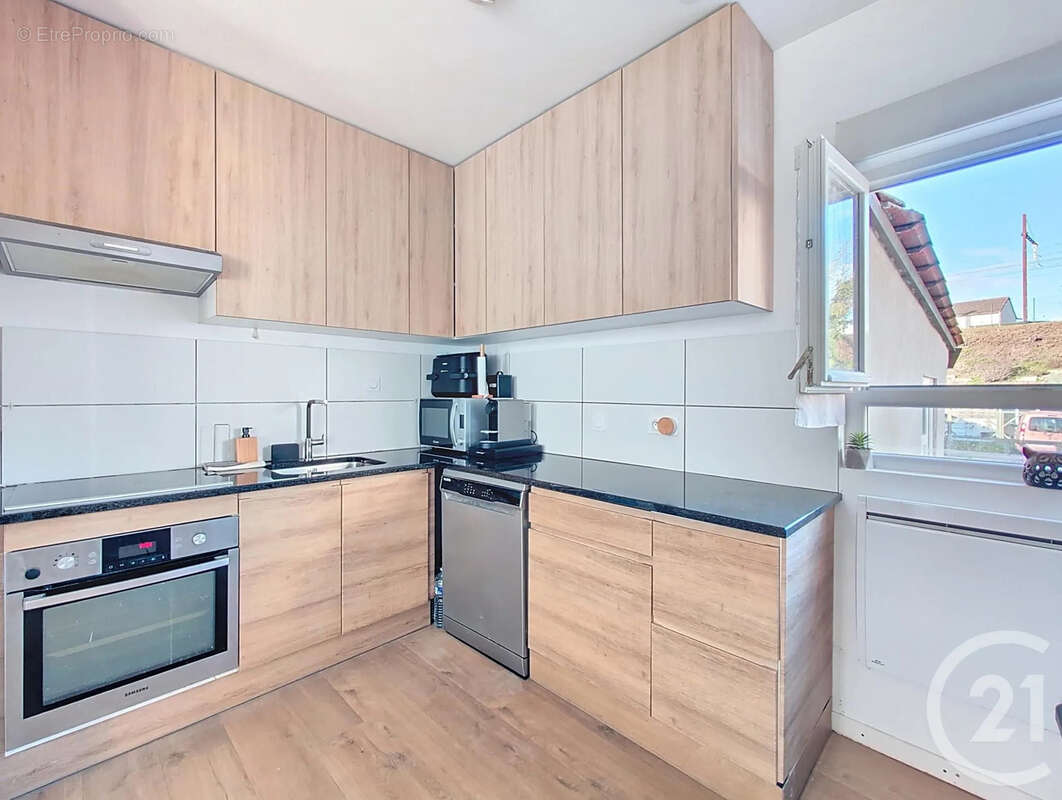 Appartement à LIVRY-SUR-SEINE