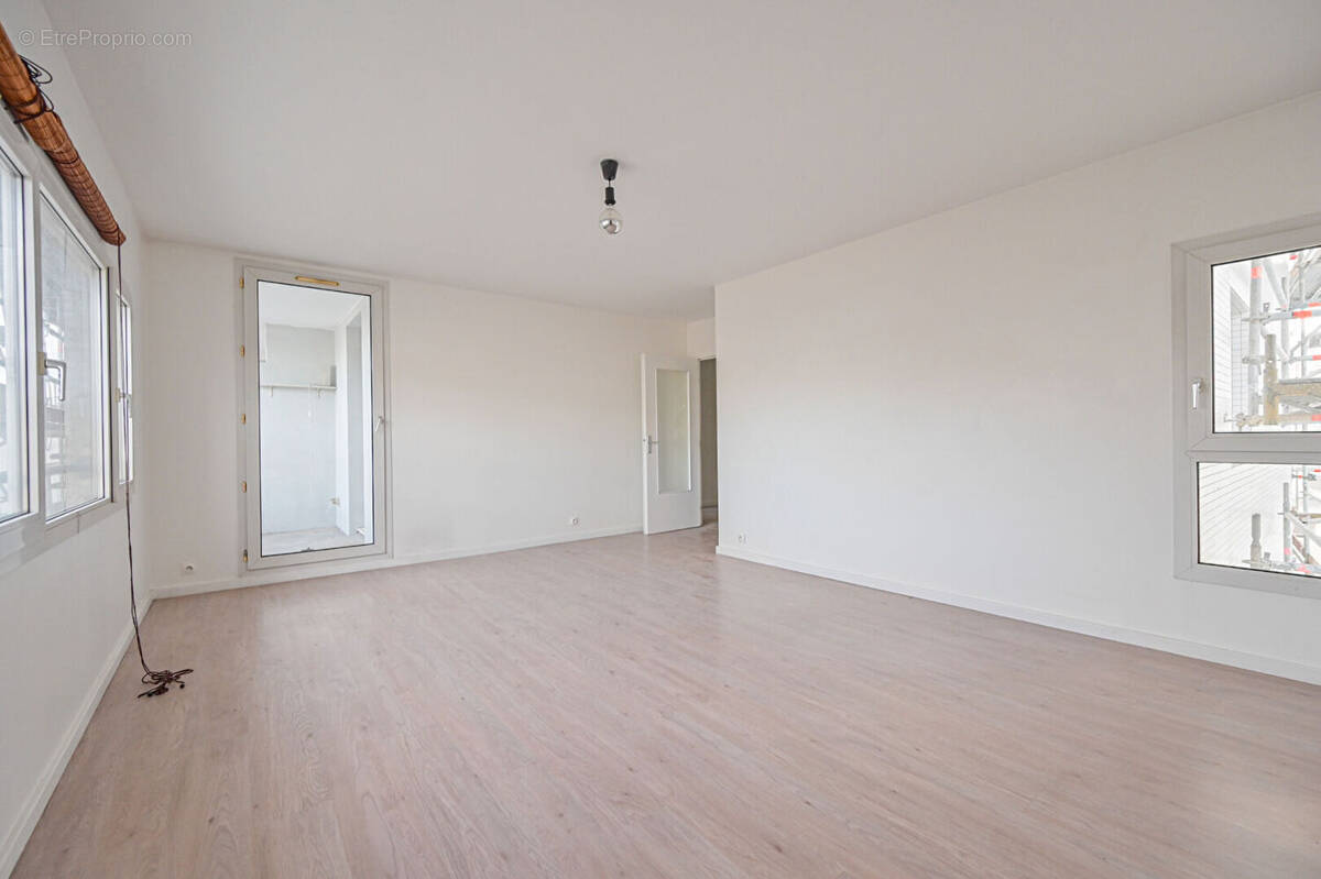 Appartement à PARIS-19E