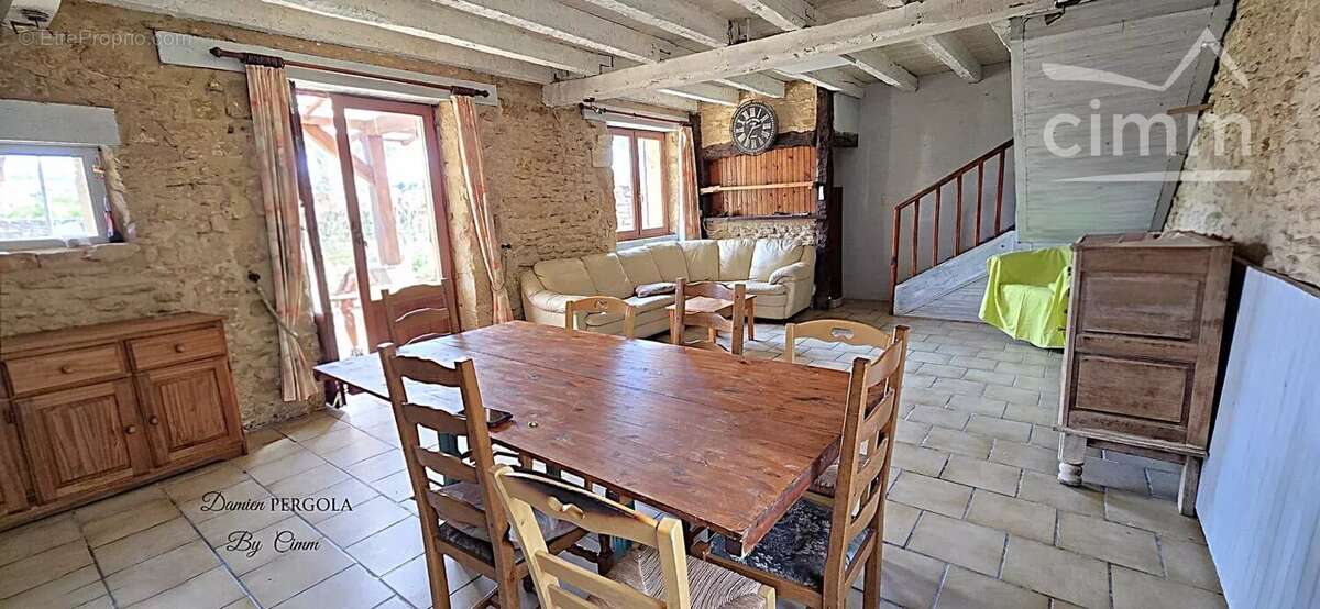 Maison à THONAC