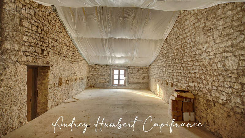 Maison à SAINT-MAURICE-SOUS-LES-COTES