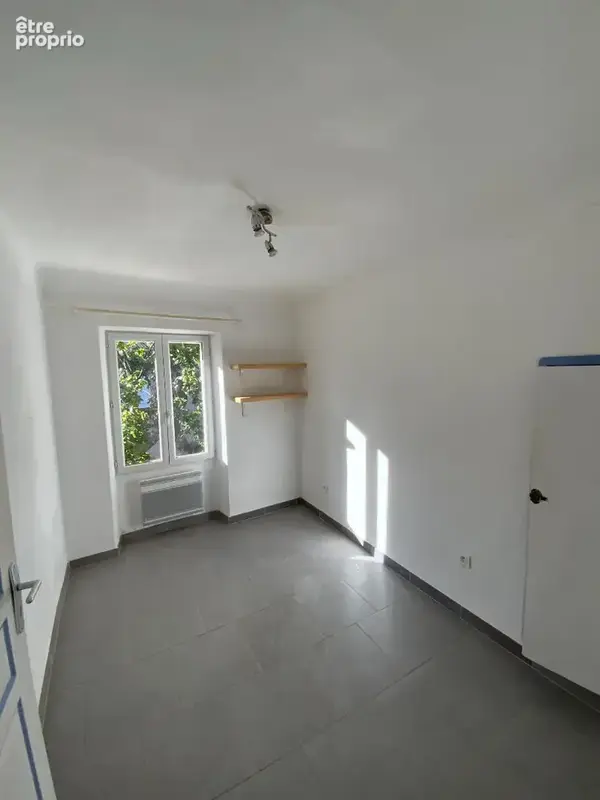 Appartement T3 45m2 avec terrasse - photo 4