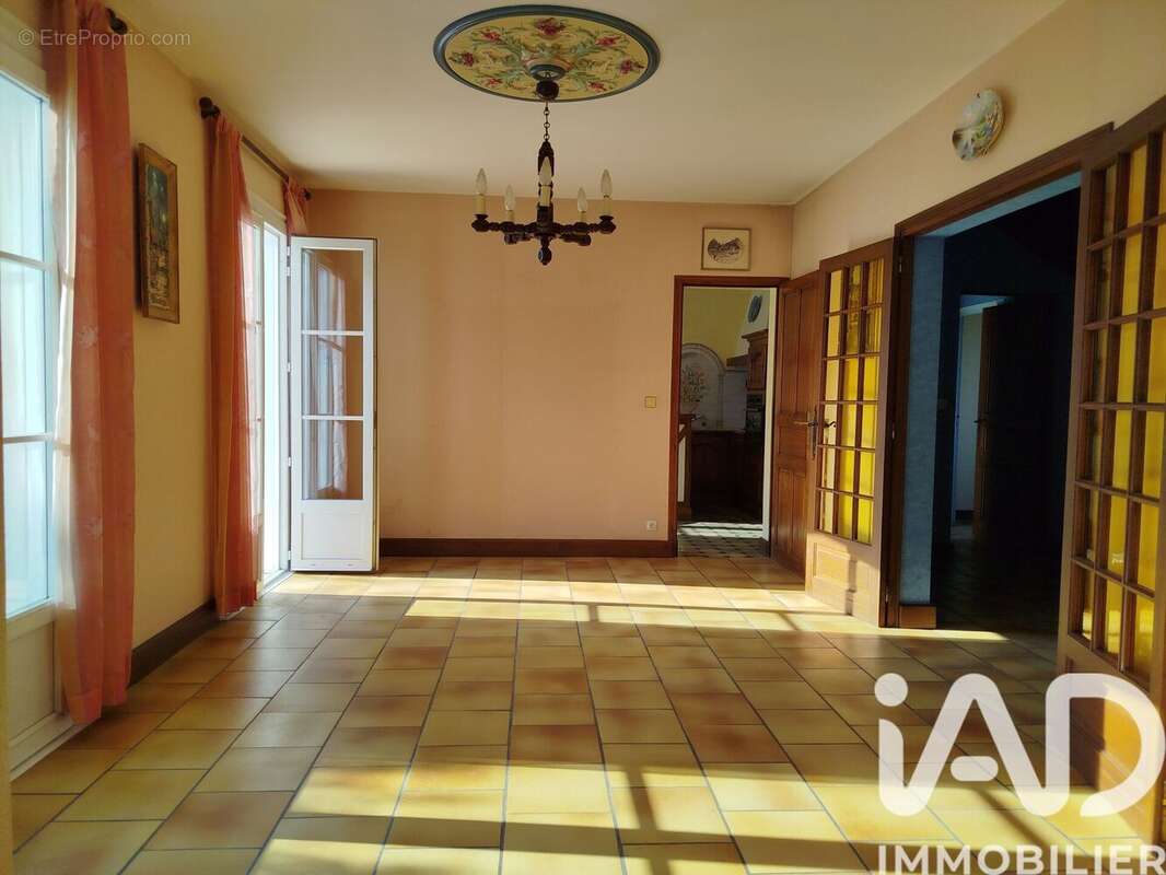 Photo 9 - Maison à CHINON