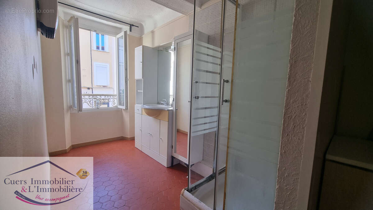 Appartement à LA CRAU
