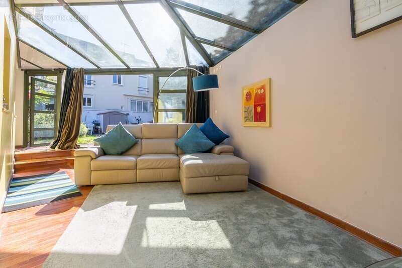 Maison à LE PERREUX-SUR-MARNE