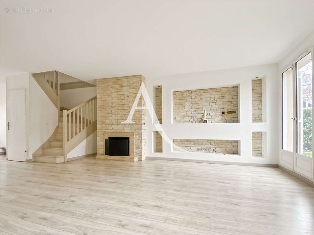 Maison à BOIS-D'ARCY