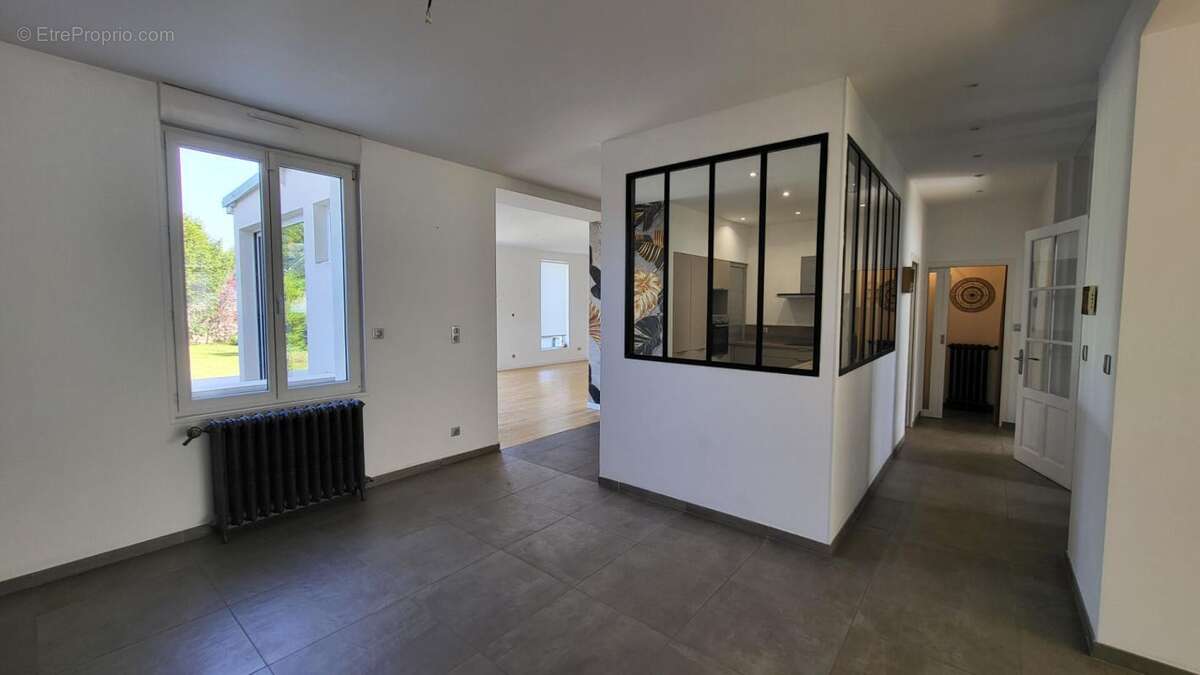 Maison à SAINT-QUENTIN