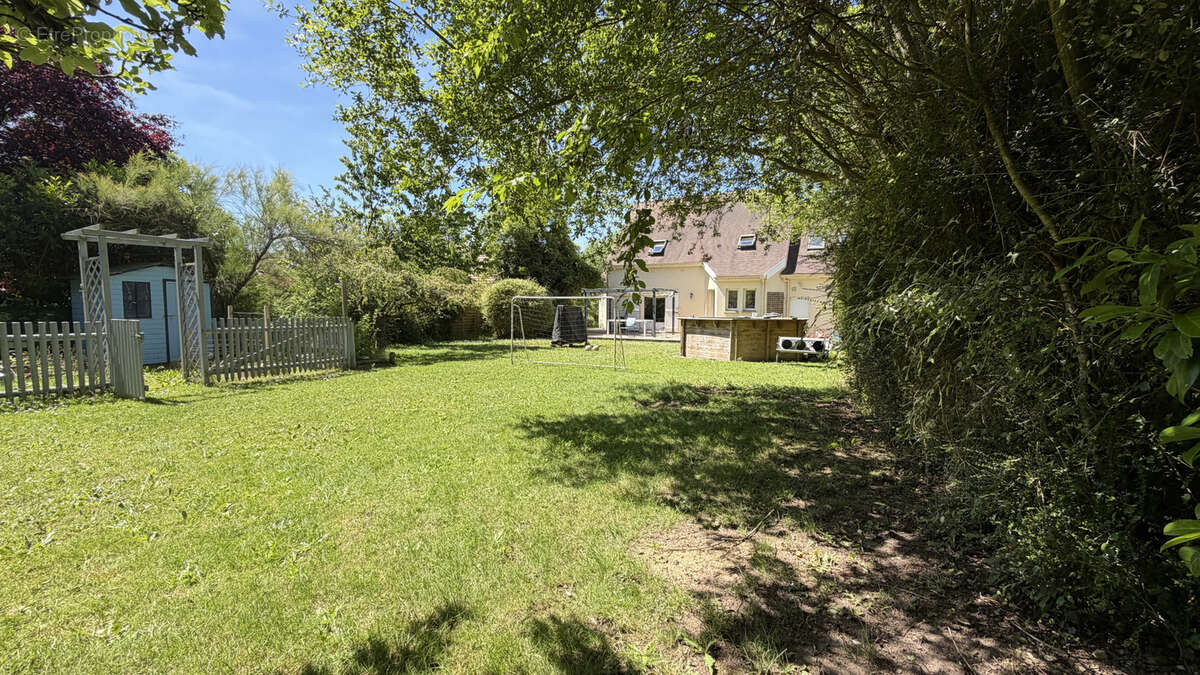 Maison à THOIRY
