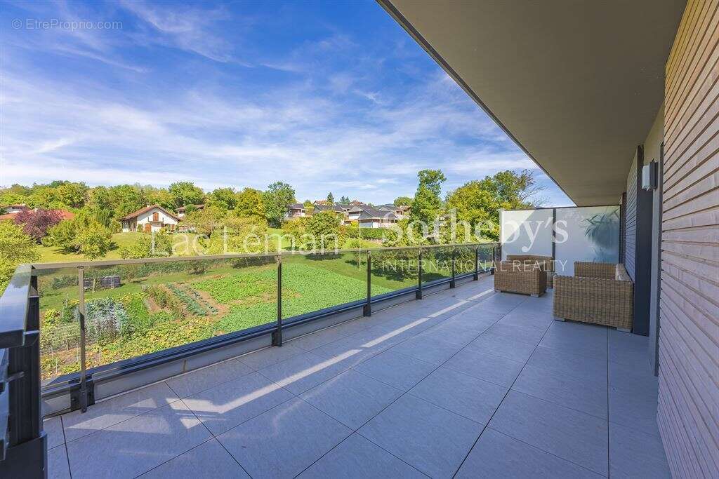 Appartement à VETRAZ-MONTHOUX