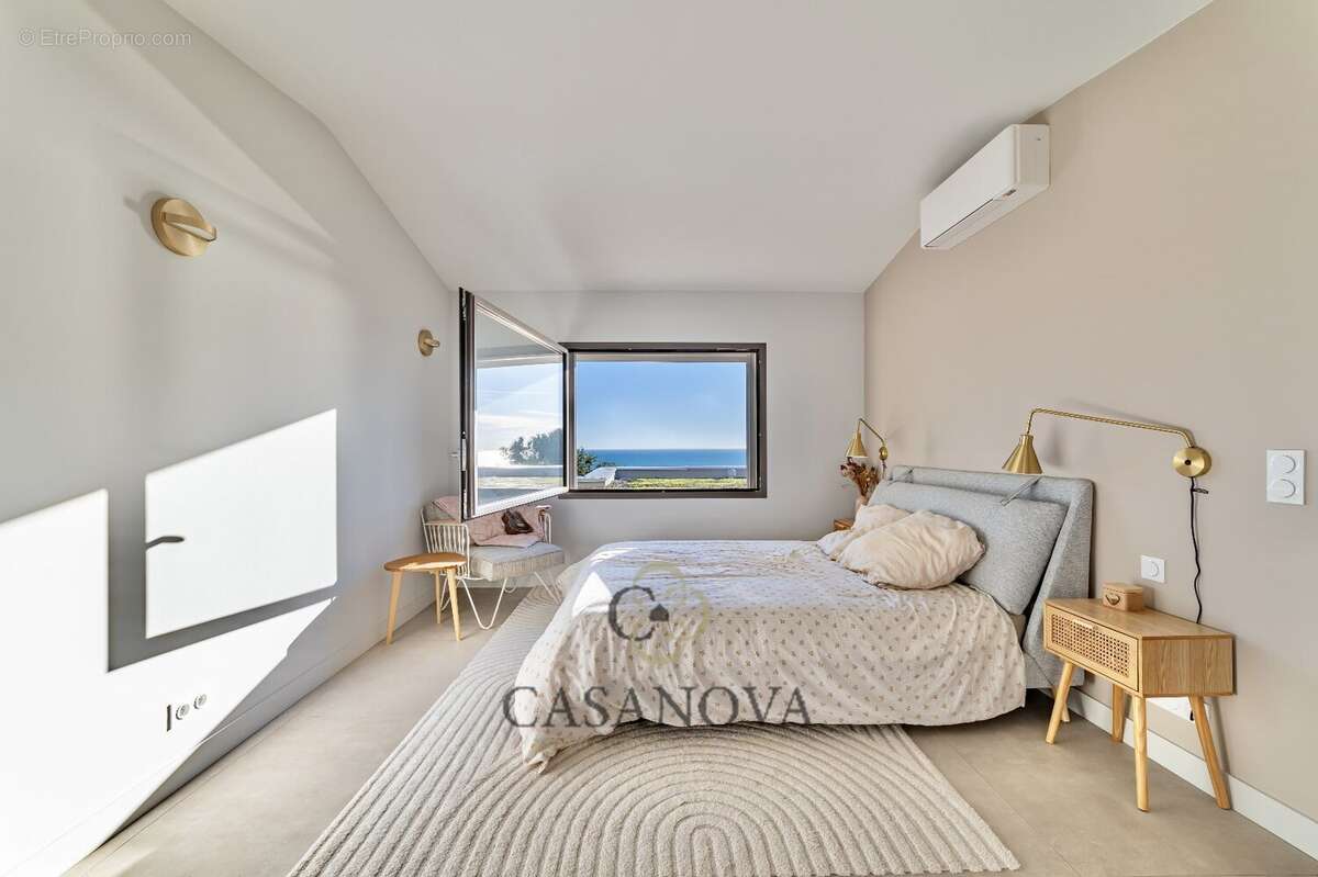 Villa contemporaine vue mer avec piscine et appartement indépendant à Sète Mont Saint-Clair - photo 11