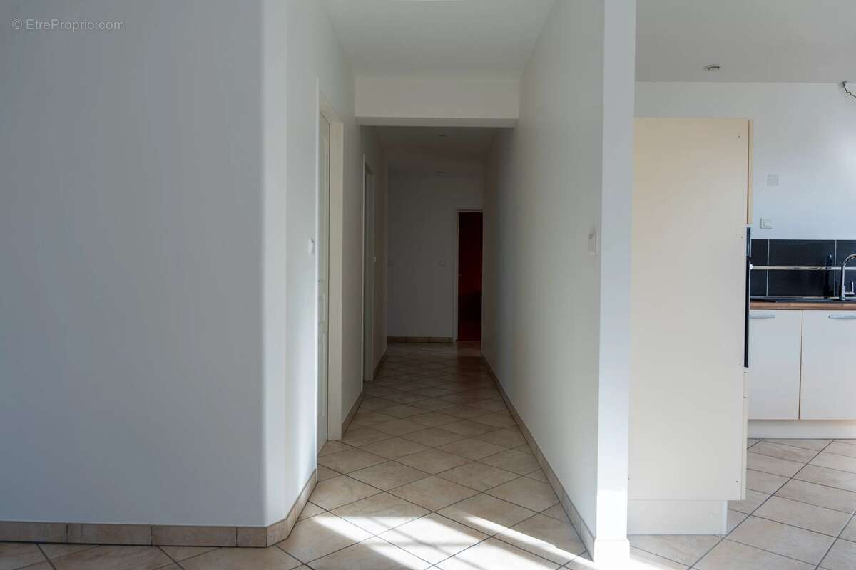 Maison à ESPINASSE-VOZELLE