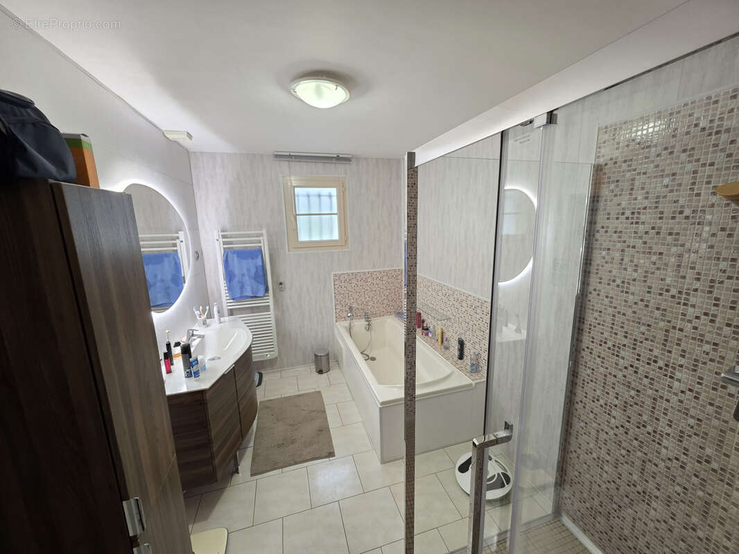 Maison à CHEMILLY-SUR-YONNE