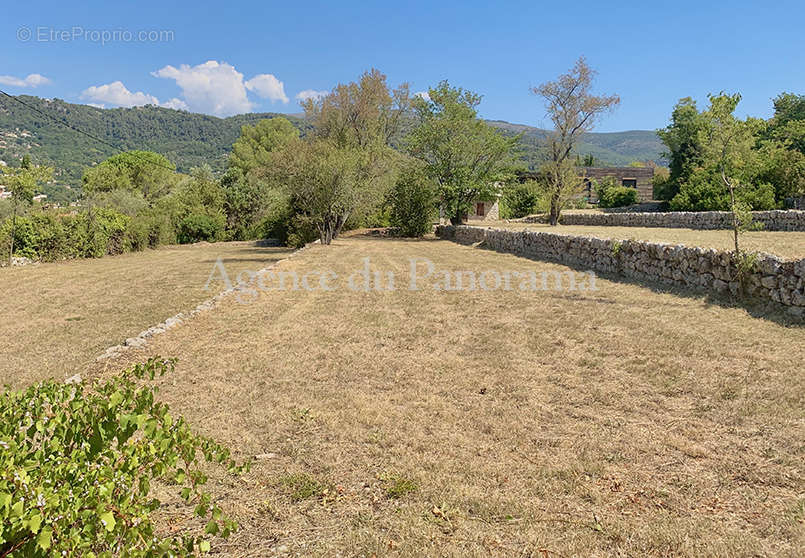 Terrain à PEYMEINADE