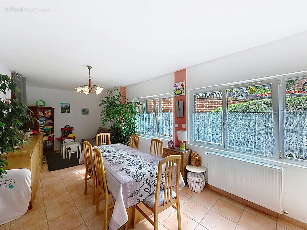 Maison à SEBOURG