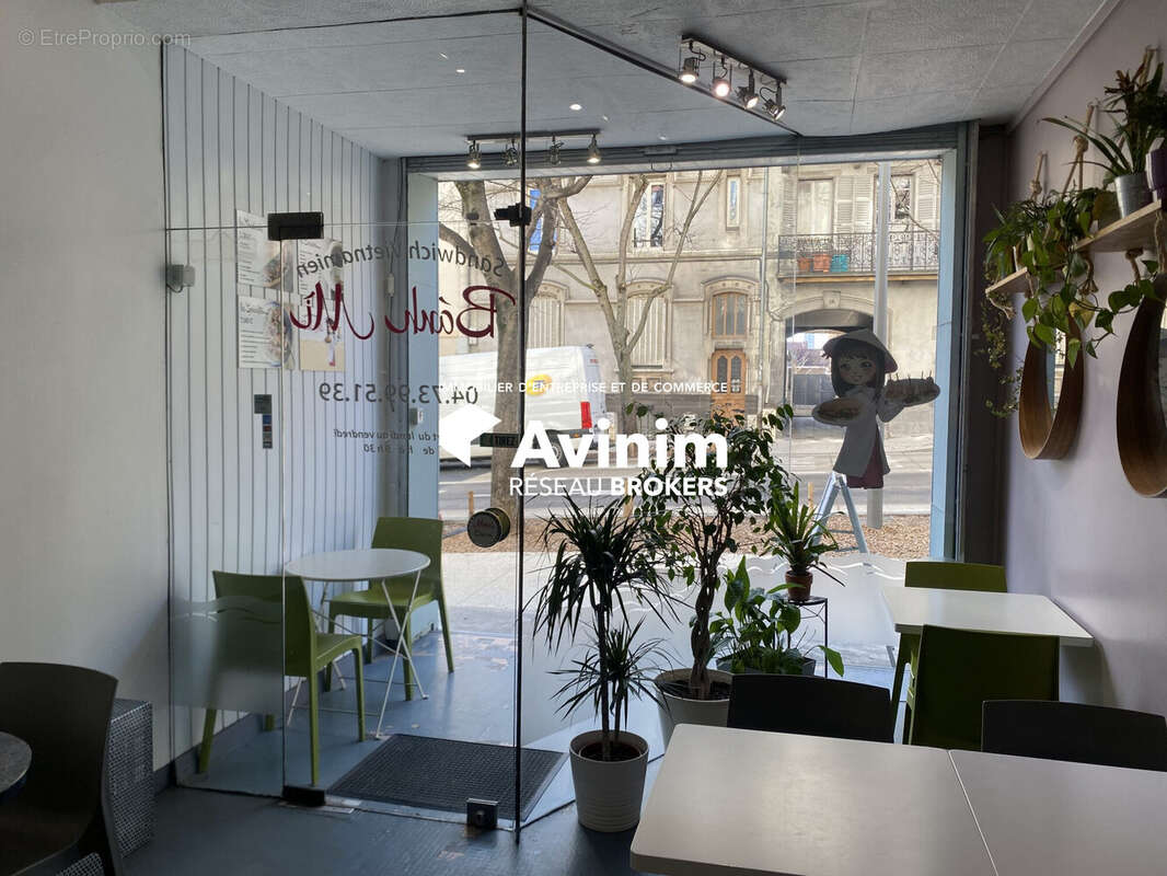 Salle - Commerce à CLERMONT-FERRAND