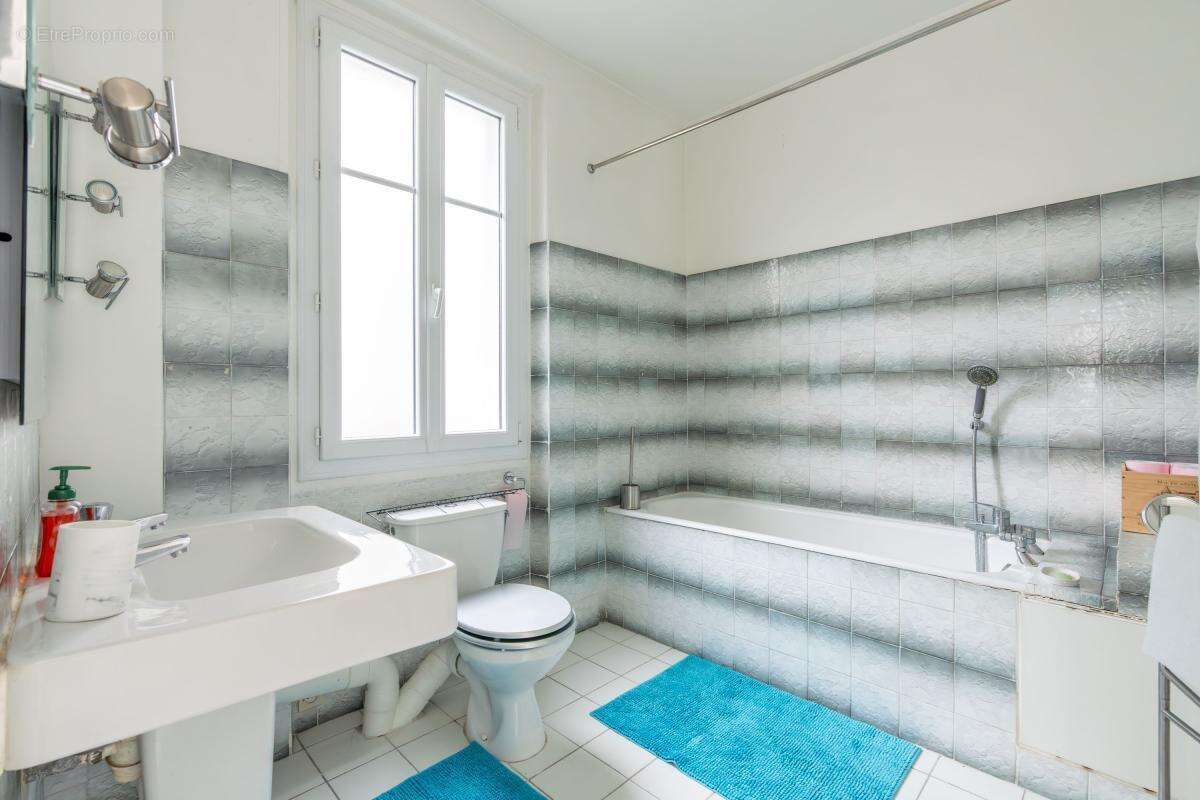 Maison à SAINT-MAUR-DES-FOSSES