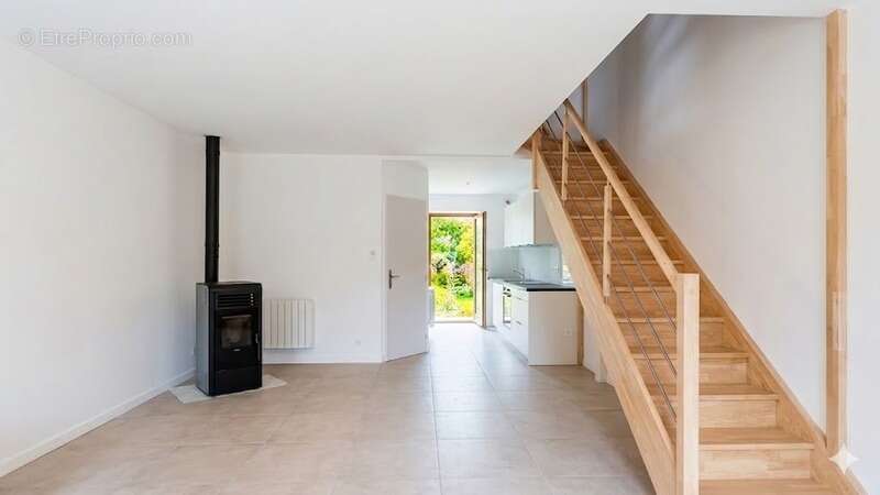 Dpt Finistère (29), à vendre QUIMPER maison / appartement  de 90 m² habitable - Terrasse - Parking - photo 2