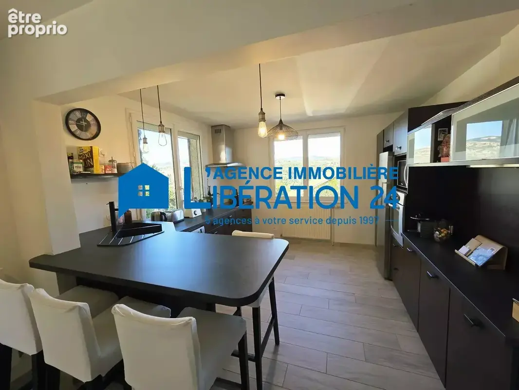 Maison familiale 156 m² avec piscine sur 865m² - photo 4