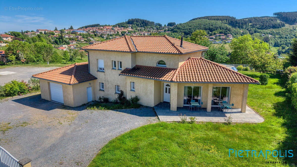 Maison à VIOLAY