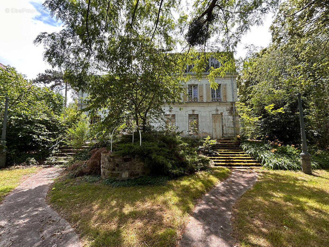 Maison à MAISONS-LAFFITTE