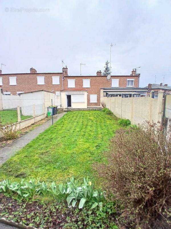 Maison à NEUVILLE-SAINT-REMY