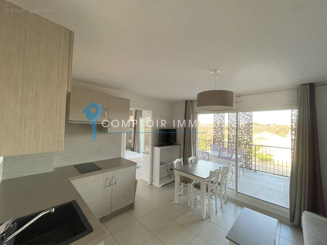 Appartement à REMOULINS