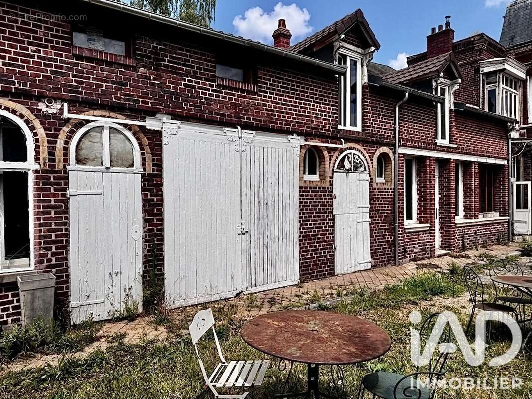 Maison 334 m² à Beauvais  - photo 2