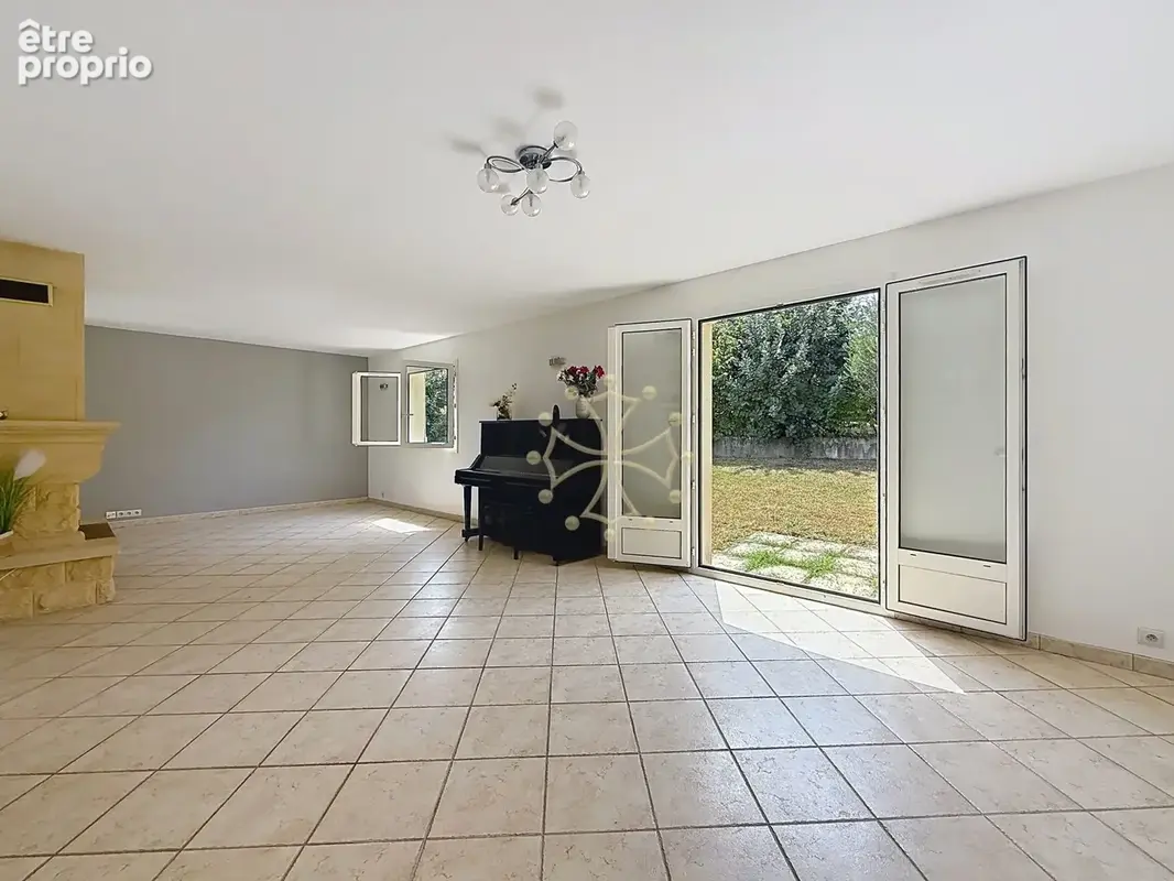 Maison 6 pièces 145 m² à vendre à Rouffiac-Tolosan (31180) - photo 3