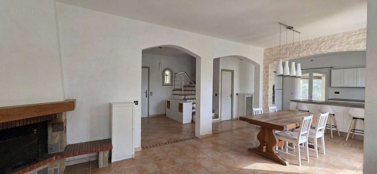 Maison à TOURRETTE-LEVENS