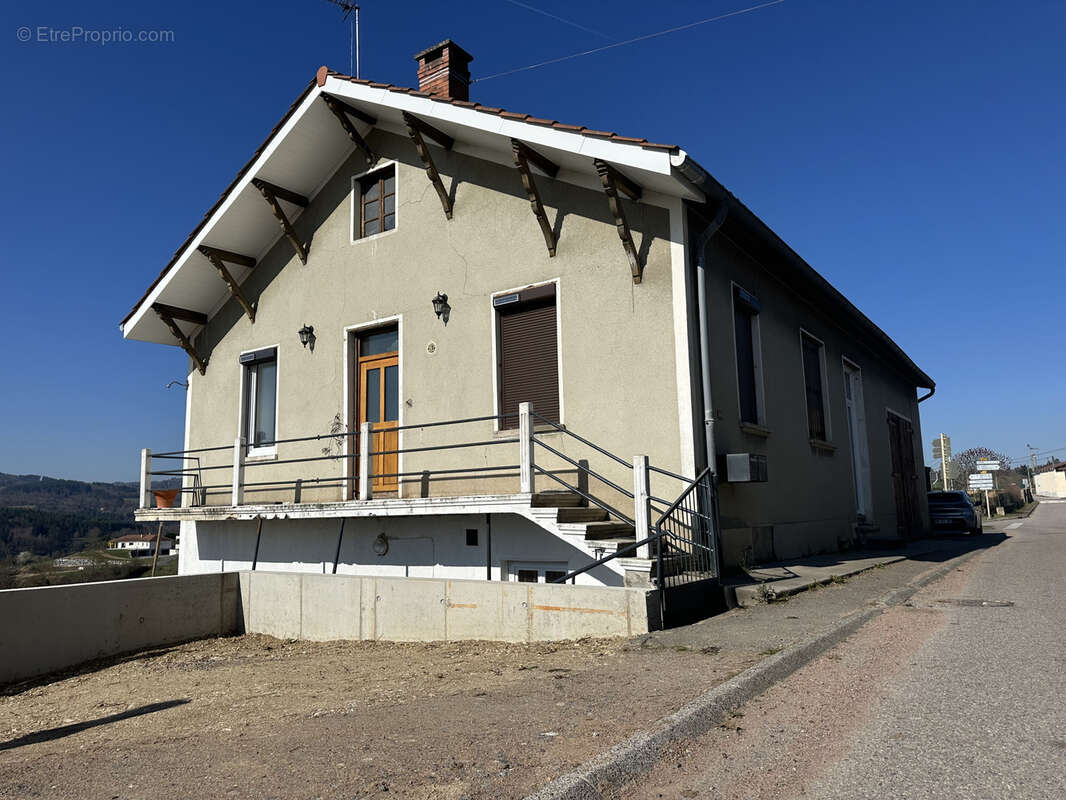 Maison à SAINT-GERMAIN-LAVAL