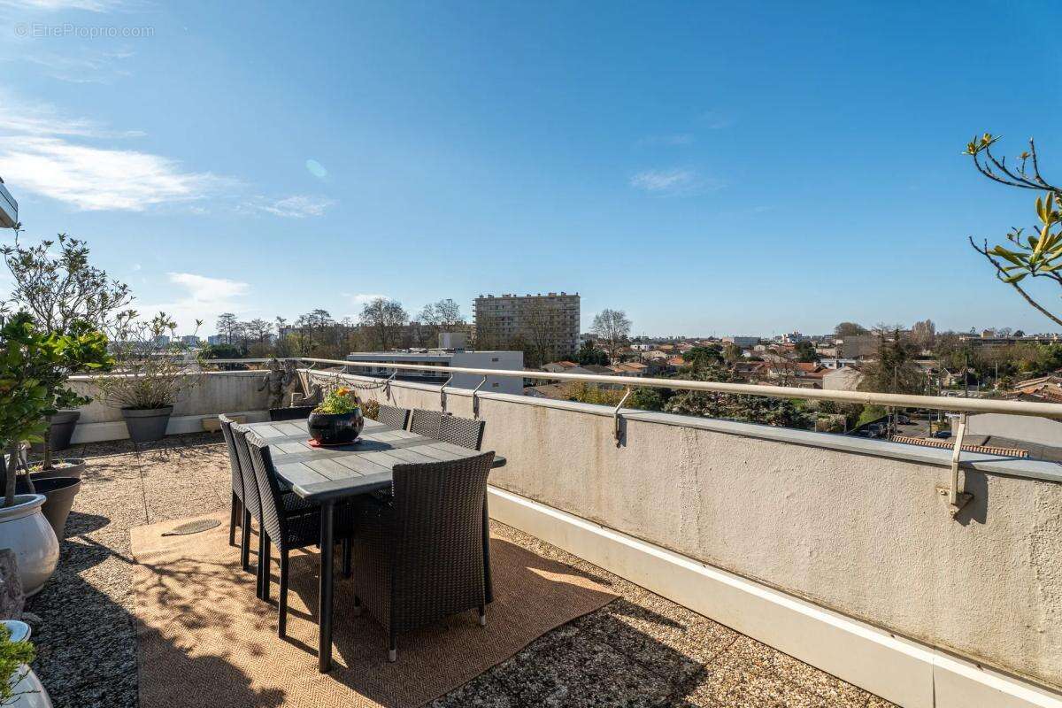 Appartement à BORDEAUX