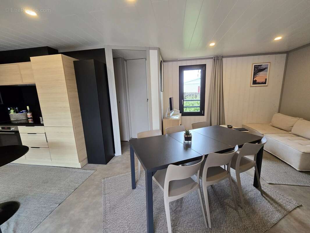 Appartement à JULLOUVILLE
