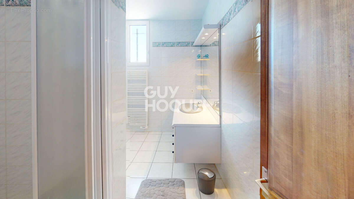 Maison à LA BREE-LES-BAINS