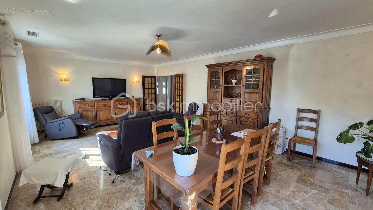 Maison à SAINT-CYPRIEN