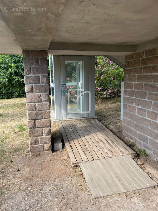 Maison à OBJAT