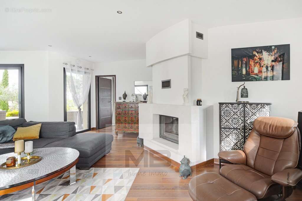 Maison à LACROIX-FALGARDE