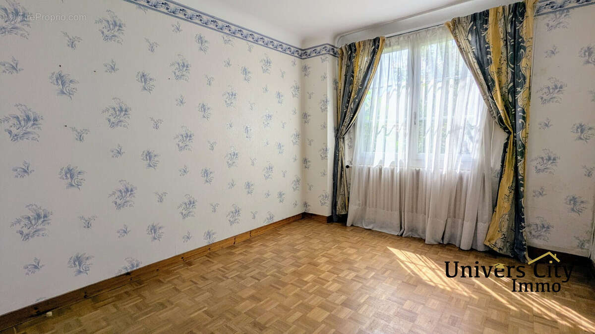 Maison à SAINT-SEBASTIEN-SUR-LOIRE